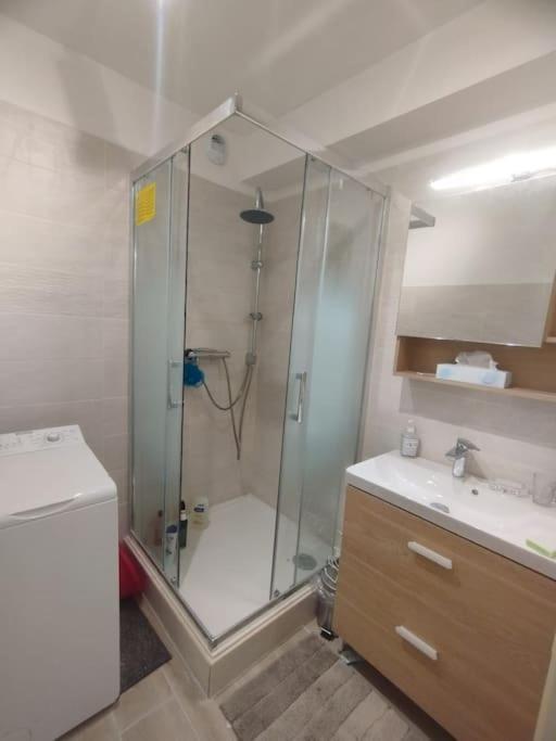 Appartement A 5Mn De La Mer Et Du Village De Noel - Draps Et Serviettes Non Fournis Le Barcares Luaran gambar